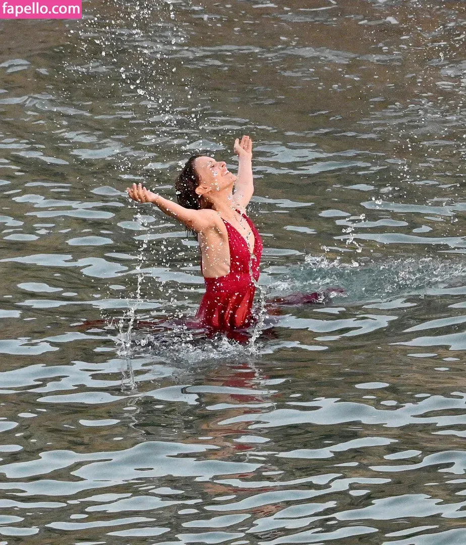 Natalie Portman Onlyfans Photo Gallery 