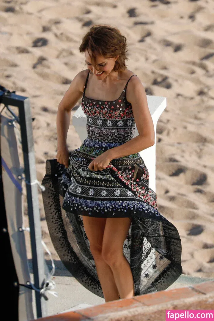 Natalie Portman Onlyfans Photo Gallery 