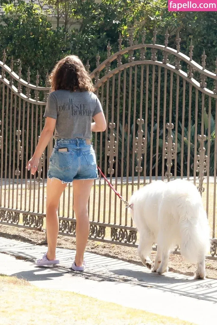 Natalie Portman Onlyfans Photo Gallery 