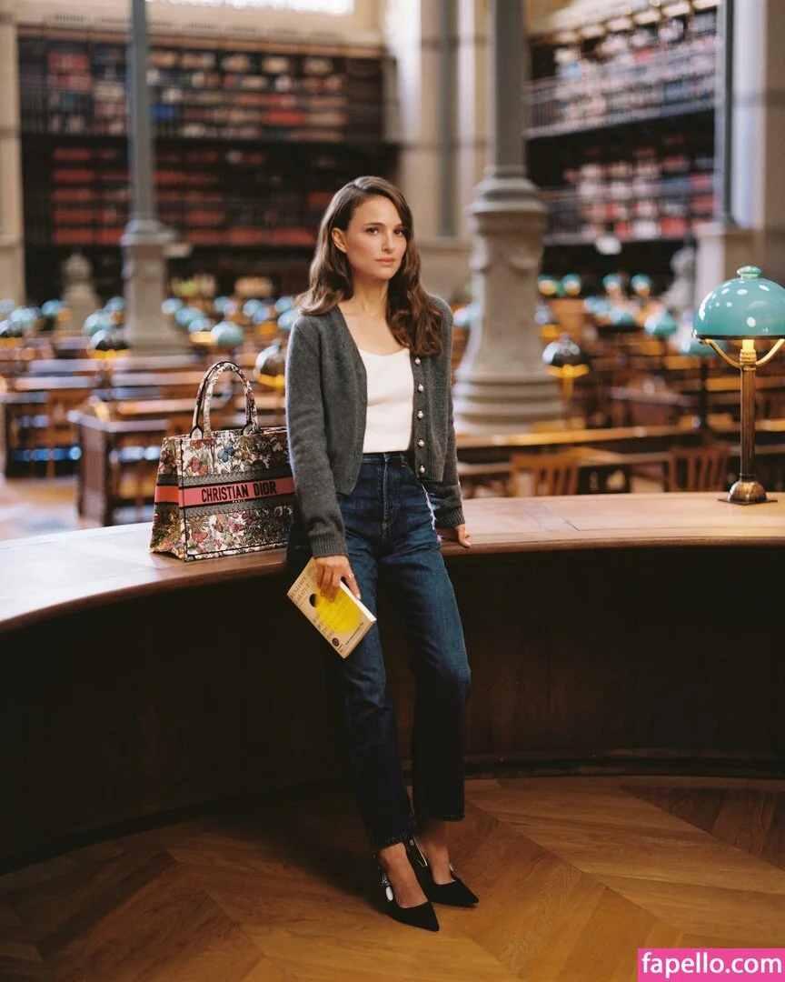 Natalie Portman Onlyfans Photo Gallery 