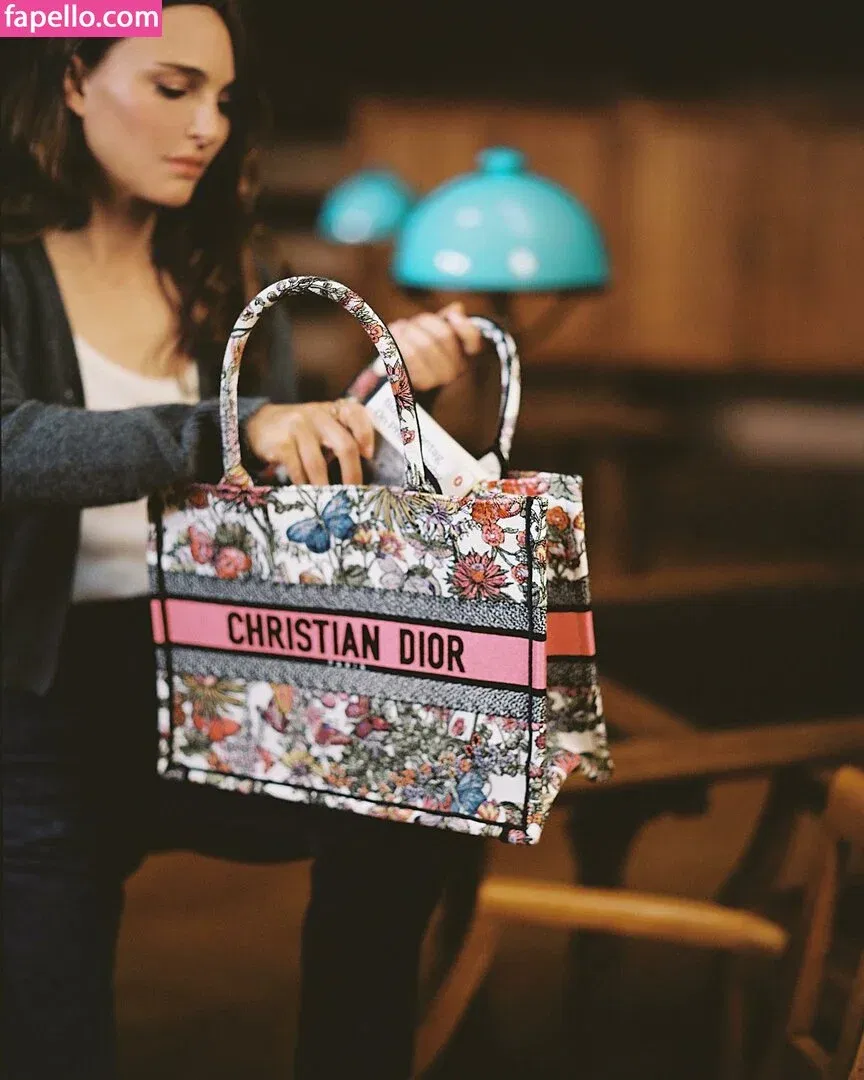 Natalie Portman Onlyfans Photo Gallery 