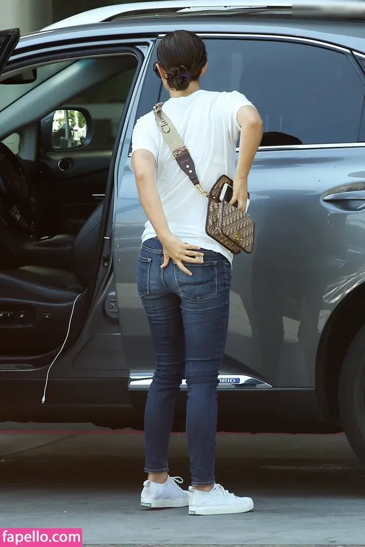 Natalie Portman Onlyfans Photo Gallery 