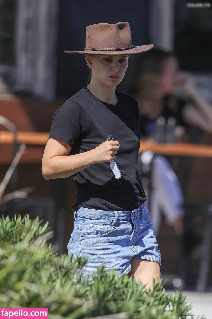 Natalie Portman Onlyfans Photo Gallery 