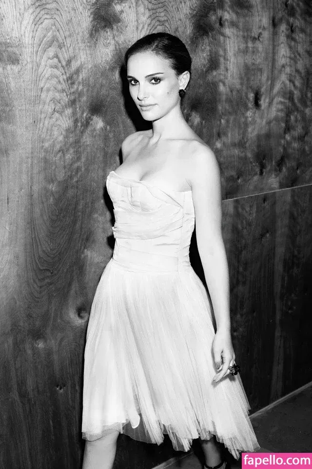 Natalie Portman Onlyfans Photo Gallery 