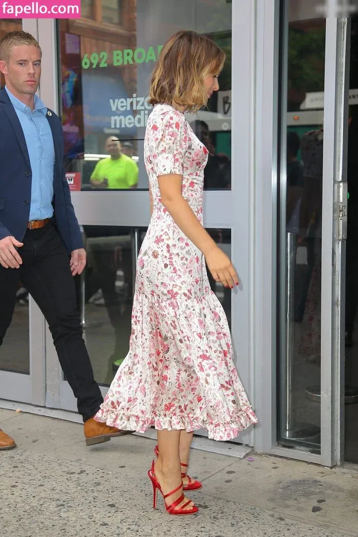 Natalie Portman Onlyfans Photo Gallery 