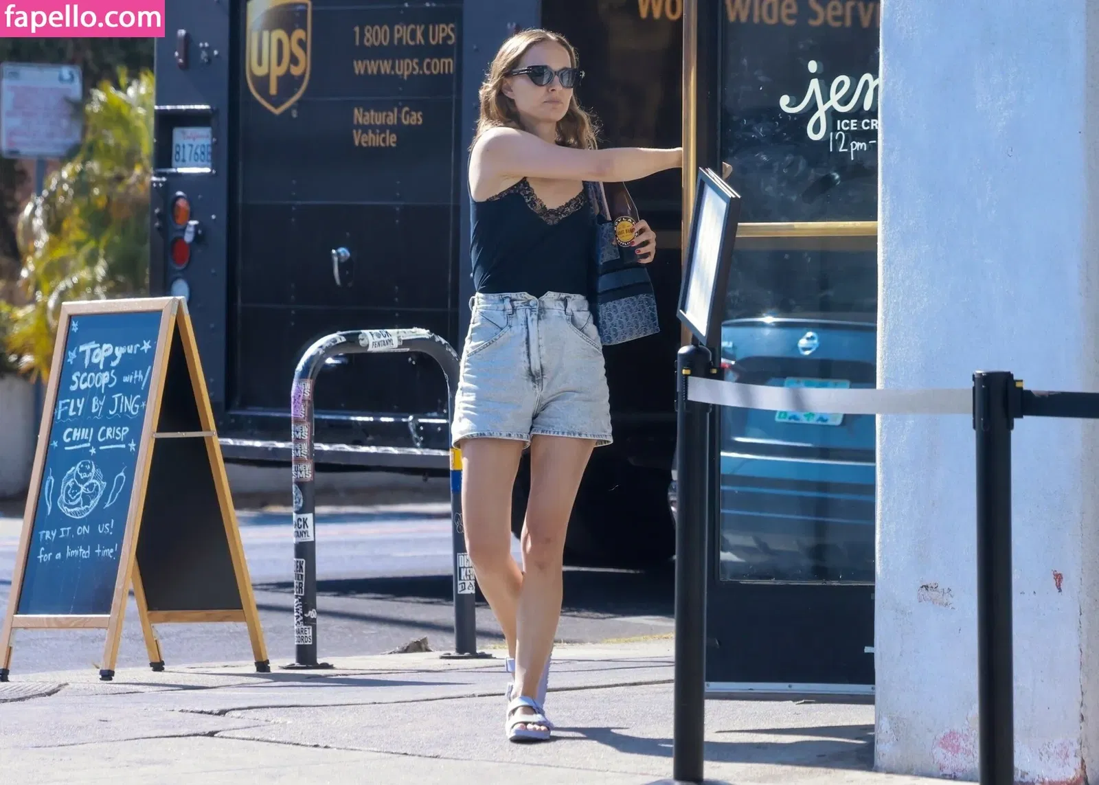 Natalie Portman Onlyfans Photo Gallery 