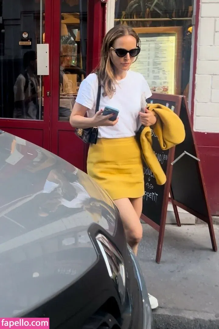 Natalie Portman Onlyfans Photo Gallery 