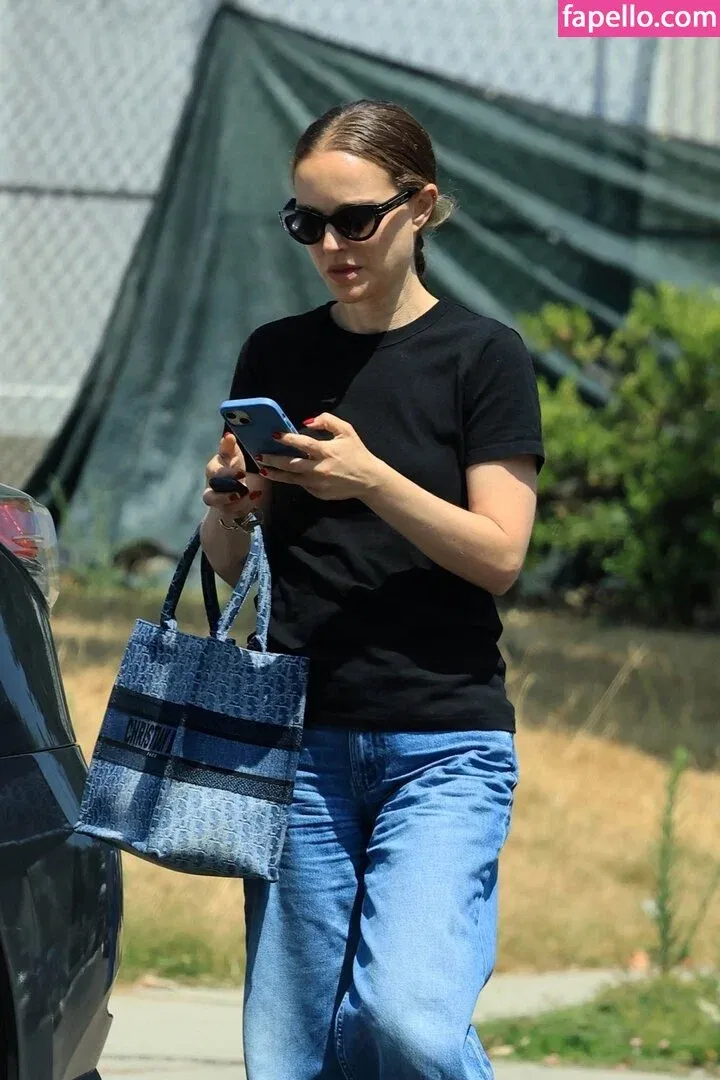 Natalie Portman Onlyfans Photo Gallery 