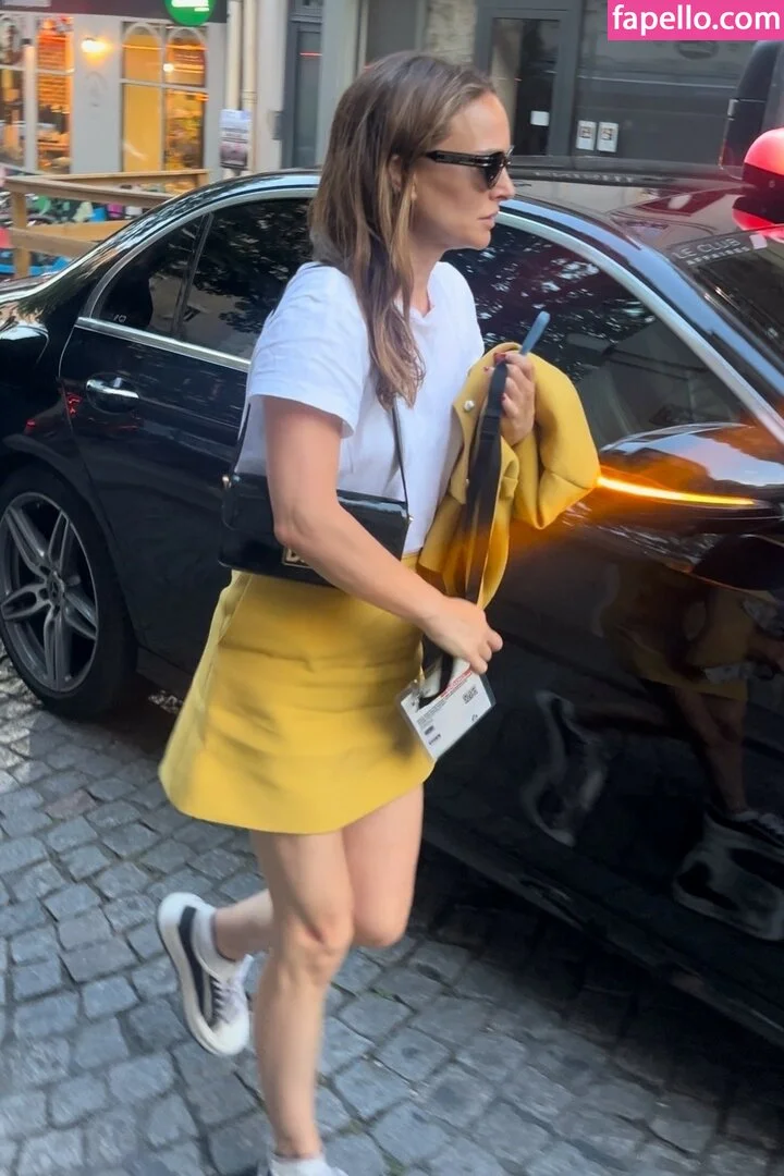 Natalie Portman Onlyfans Photo Gallery 