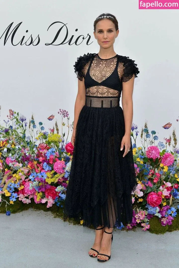 Natalie Portman Onlyfans Photo Gallery 