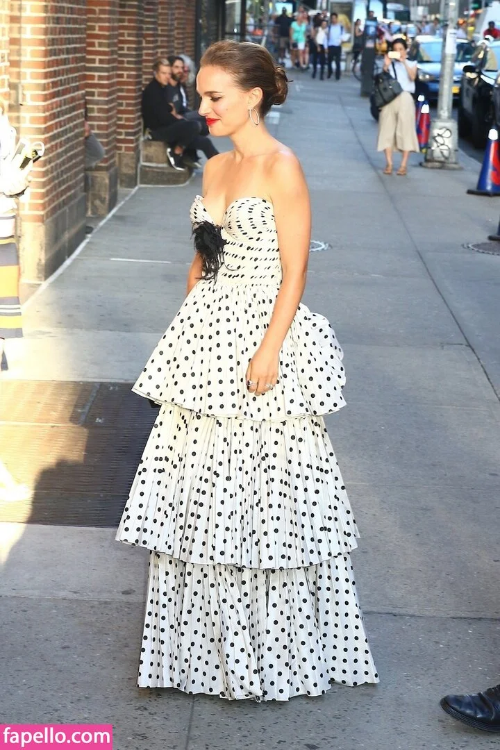 Natalie Portman Onlyfans Photo Gallery 