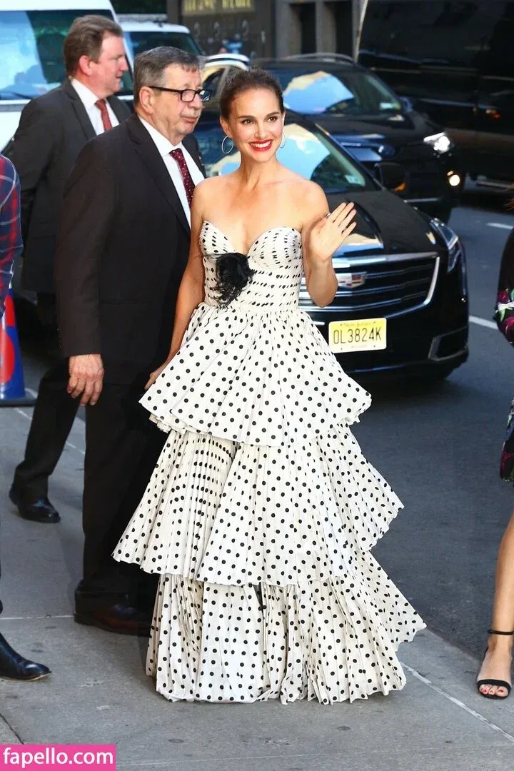 Natalie Portman Onlyfans Photo Gallery 