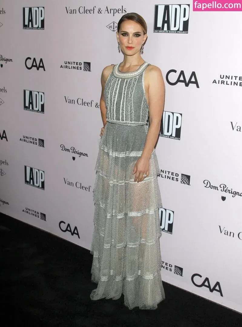 Natalie Portman Onlyfans Photo Gallery 