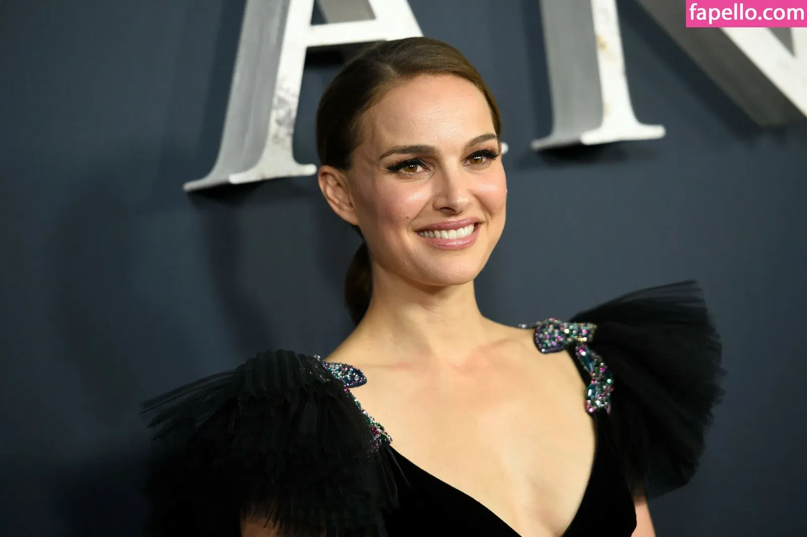 Natalie Portman Onlyfans Photo Gallery 