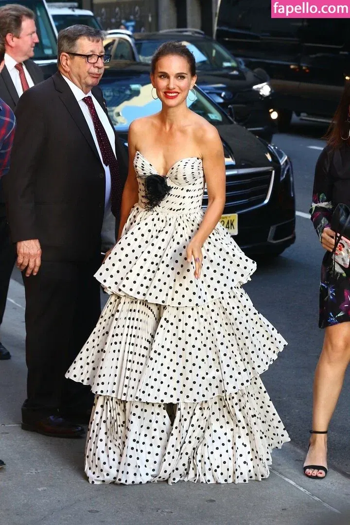 Natalie Portman Onlyfans Photo Gallery 