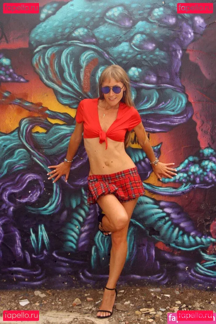 Jul_bikini Onlyfans Photo Gallery 