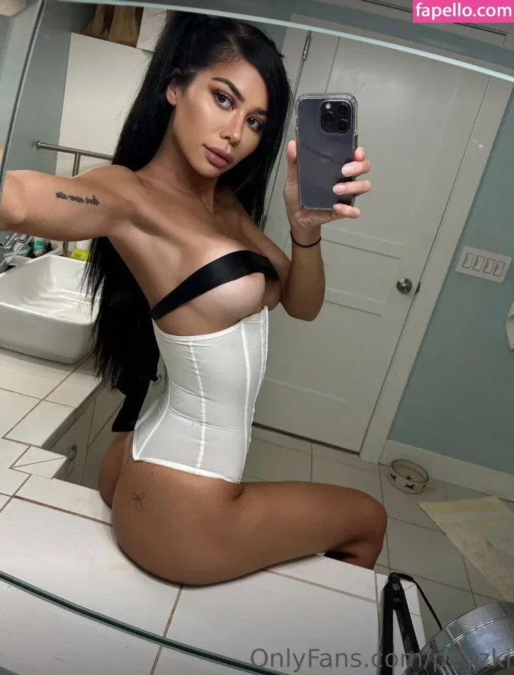 Peyzki Onlyfans Photo Gallery 