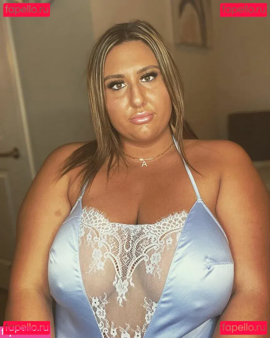 Lauren Lincoln Onlyfans Photo Gallery 
