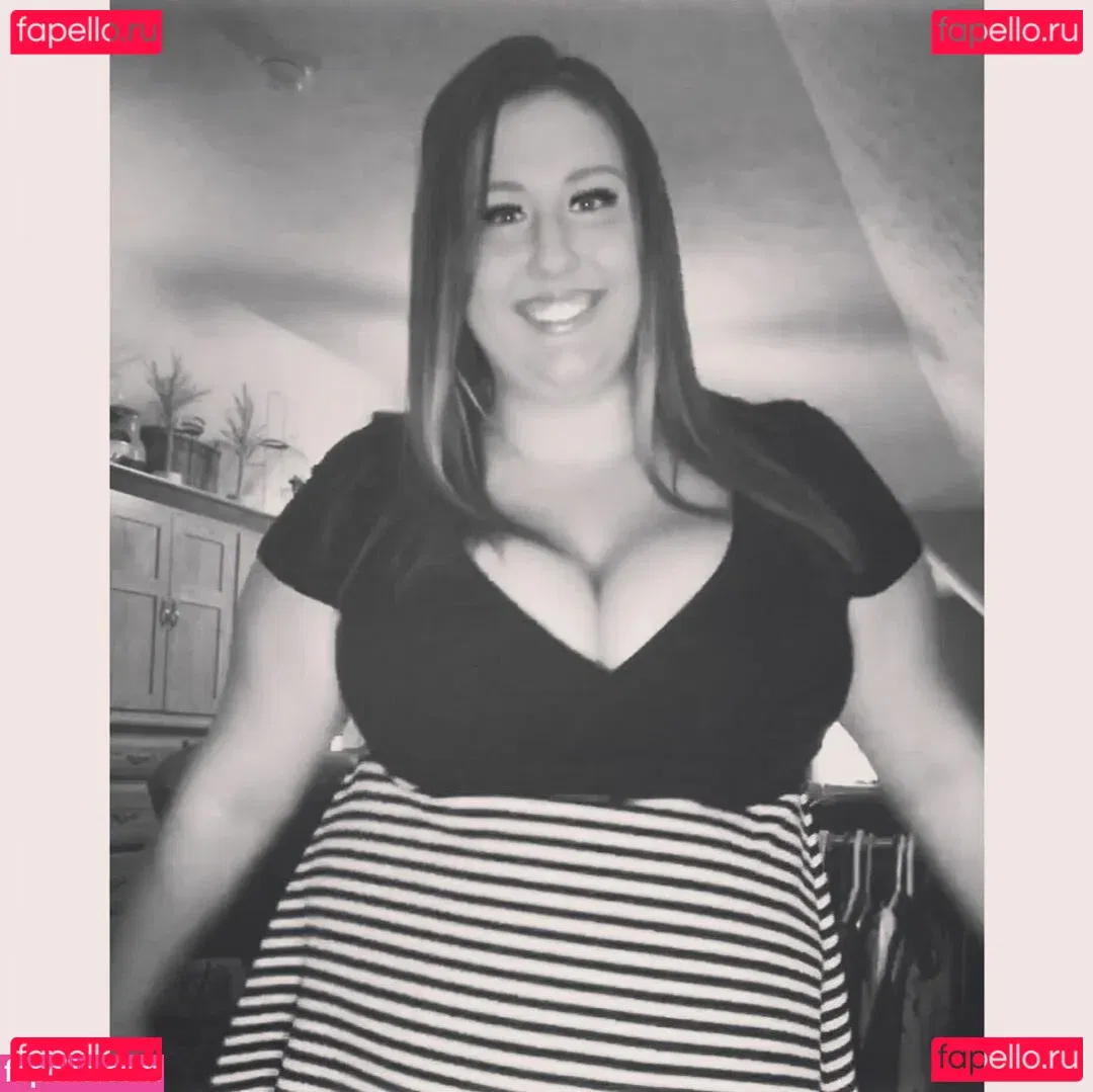 Lauren Lincoln Onlyfans Photo Gallery 