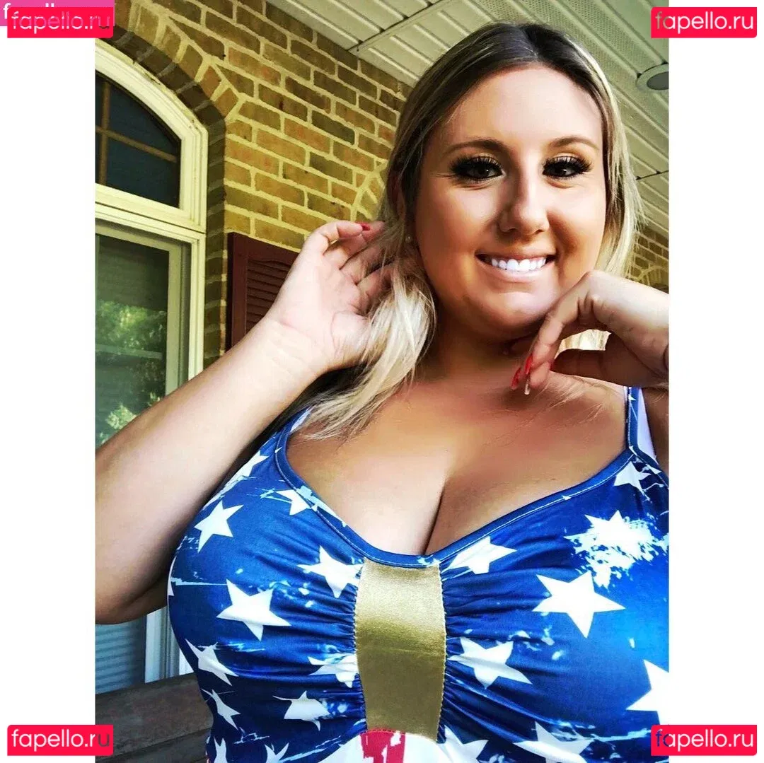 Lauren Lincoln Onlyfans Photo Gallery 