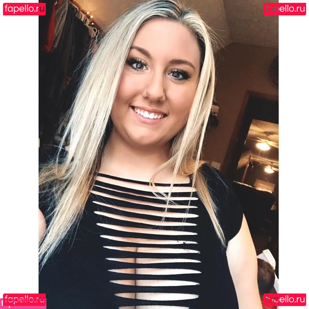 Lauren Lincoln Onlyfans Photo Gallery 