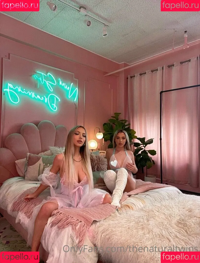 thenaturaltwins Onlyfans Photo Gallery 
