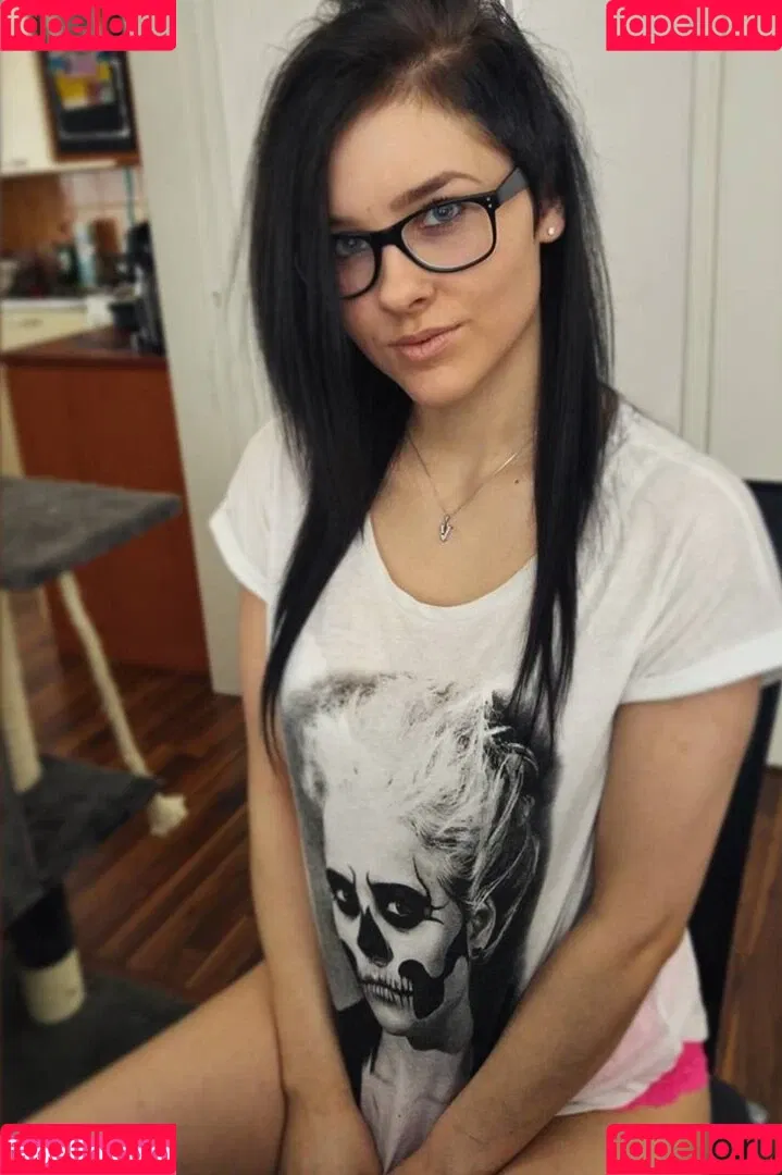 VMissyB Onlyfans Photo Gallery 
