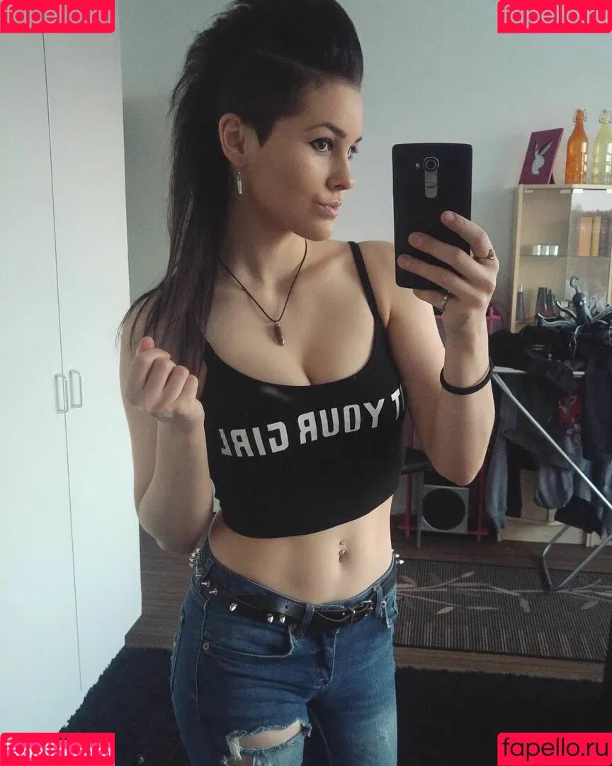 VMissyB Onlyfans Photo Gallery 