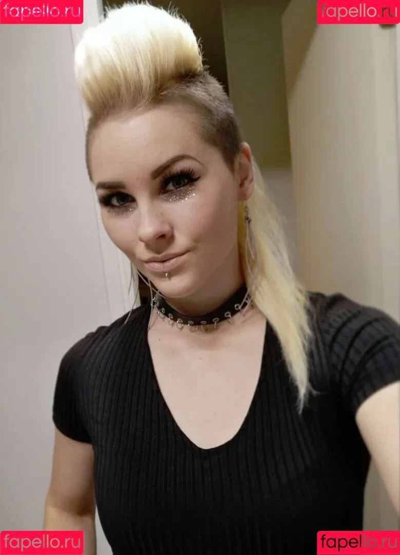 VMissyB Onlyfans Photo Gallery 