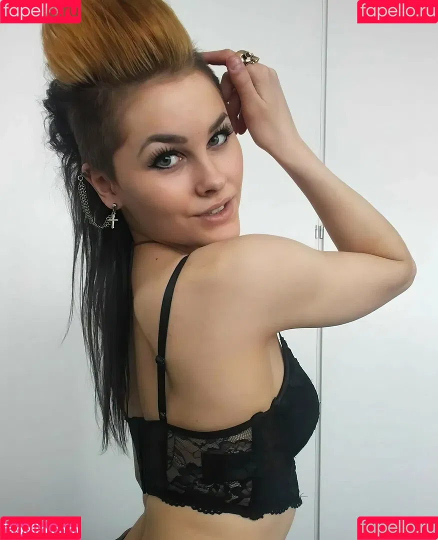 VMissyB Onlyfans Photo Gallery 