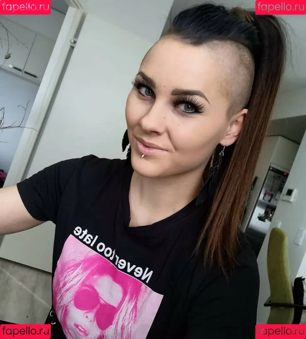 VMissyB Onlyfans Photo Gallery 
