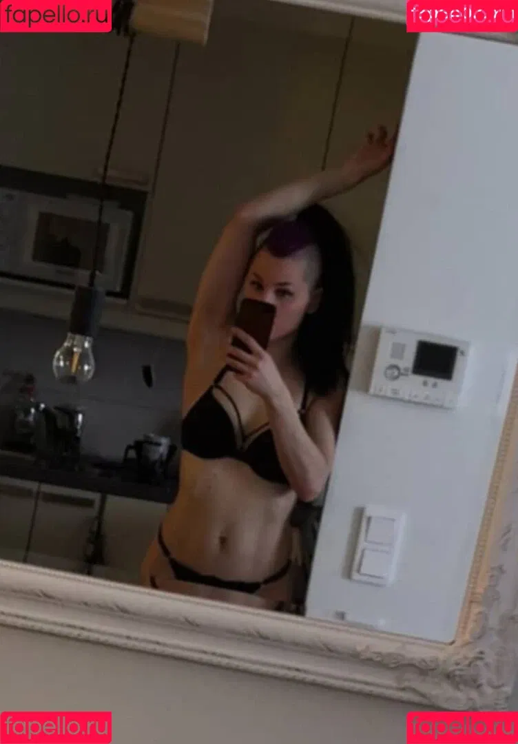 VMissyB Onlyfans Photo Gallery 