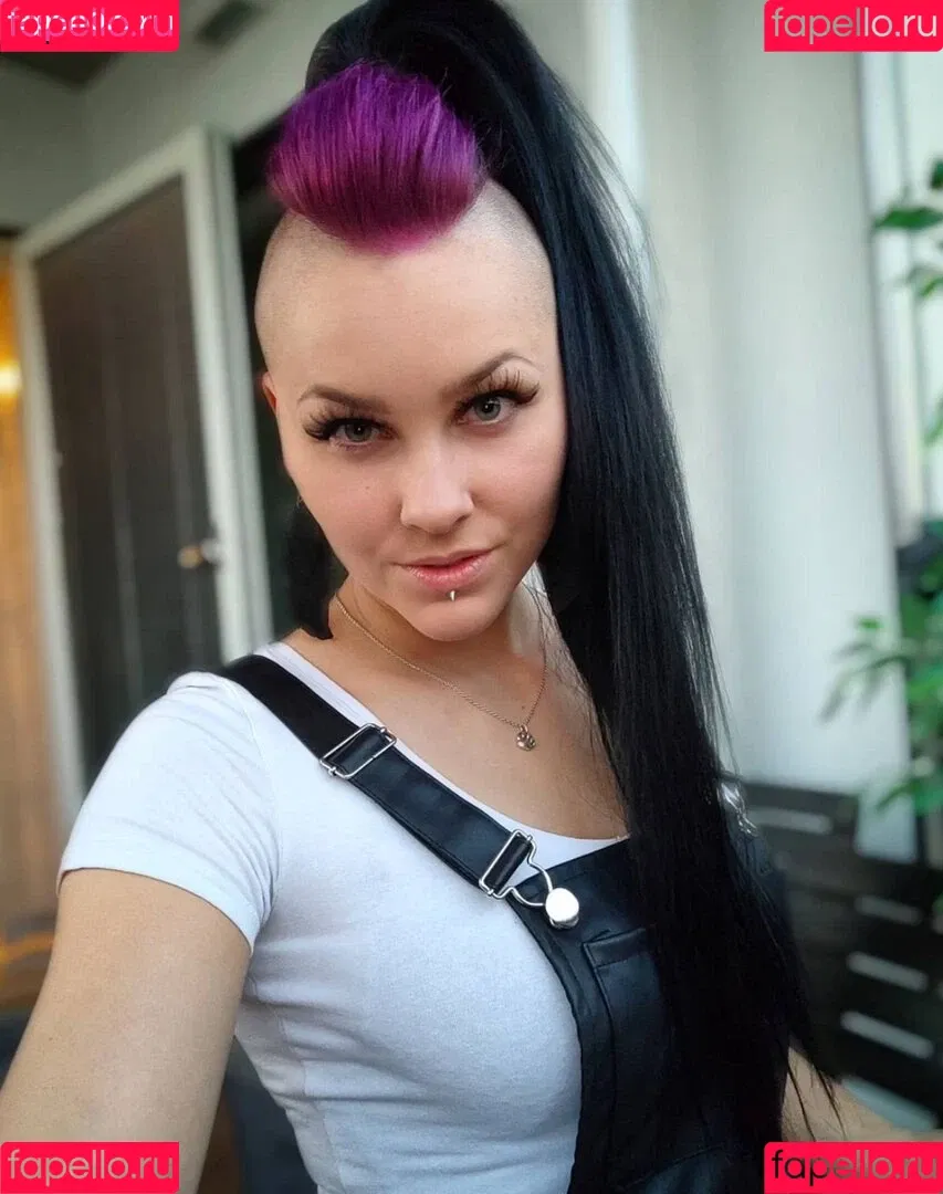 VMissyB Onlyfans Photo Gallery 