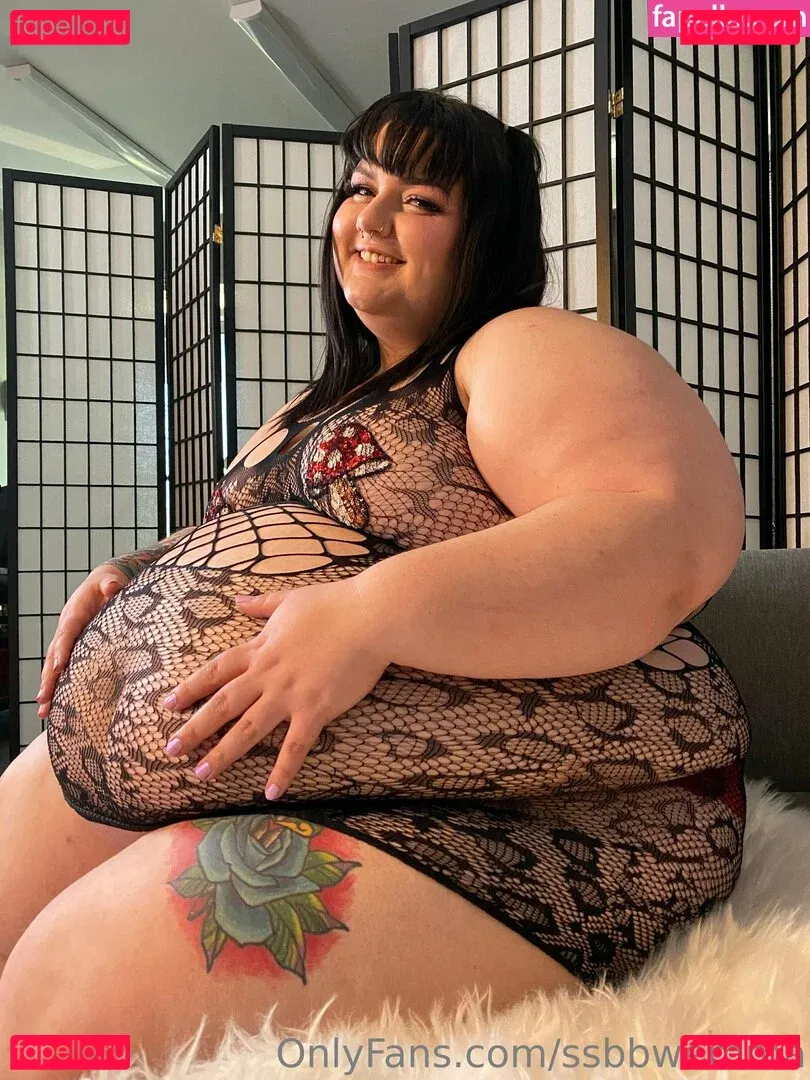 ssbbwemma Onlyfans Photo Gallery 