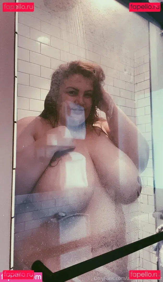 athoughtfulthot Onlyfans Photo Gallery 