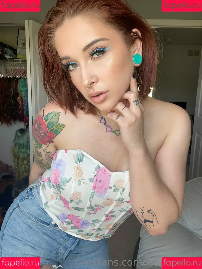 bellecurves Onlyfans Photo Gallery 