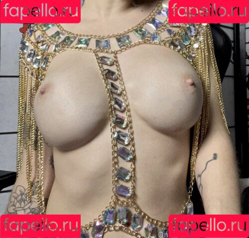 bellecurves Onlyfans Photo Gallery 