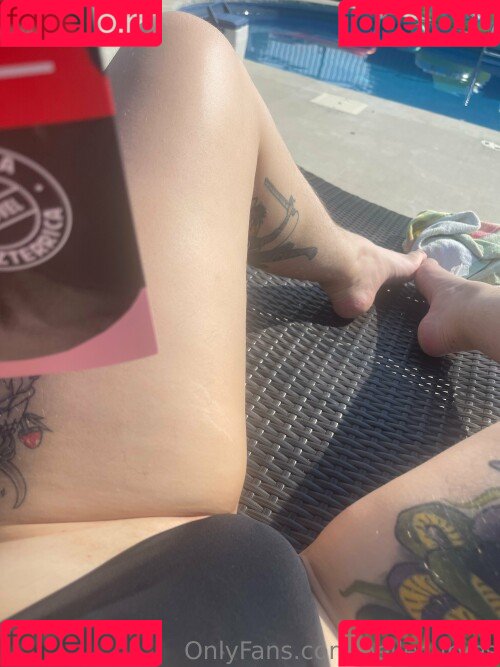 bellecurves Onlyfans Photo Gallery 