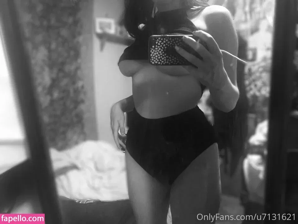 ellyy Onlyfans Photo Gallery 