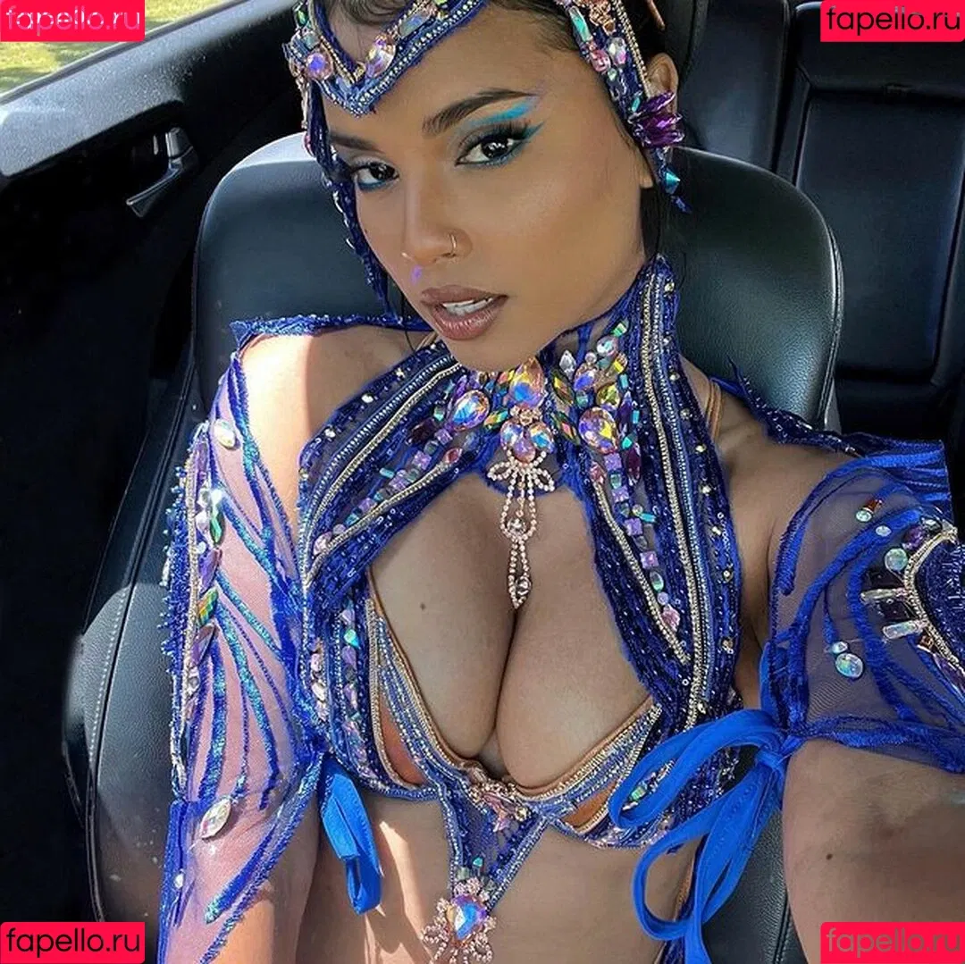 Sinead Xia Onlyfans Photo Gallery 