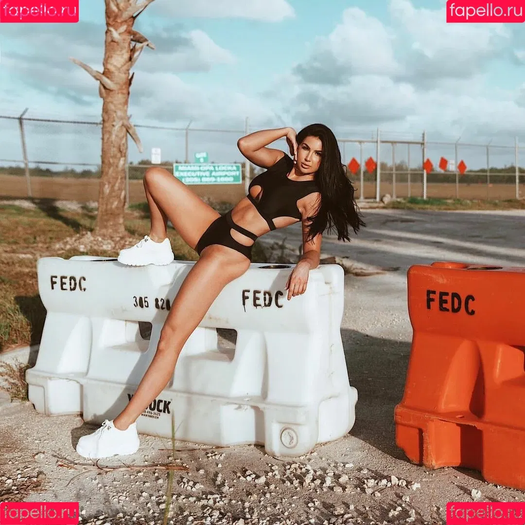 Billie Kay Onlyfans Photo Gallery 