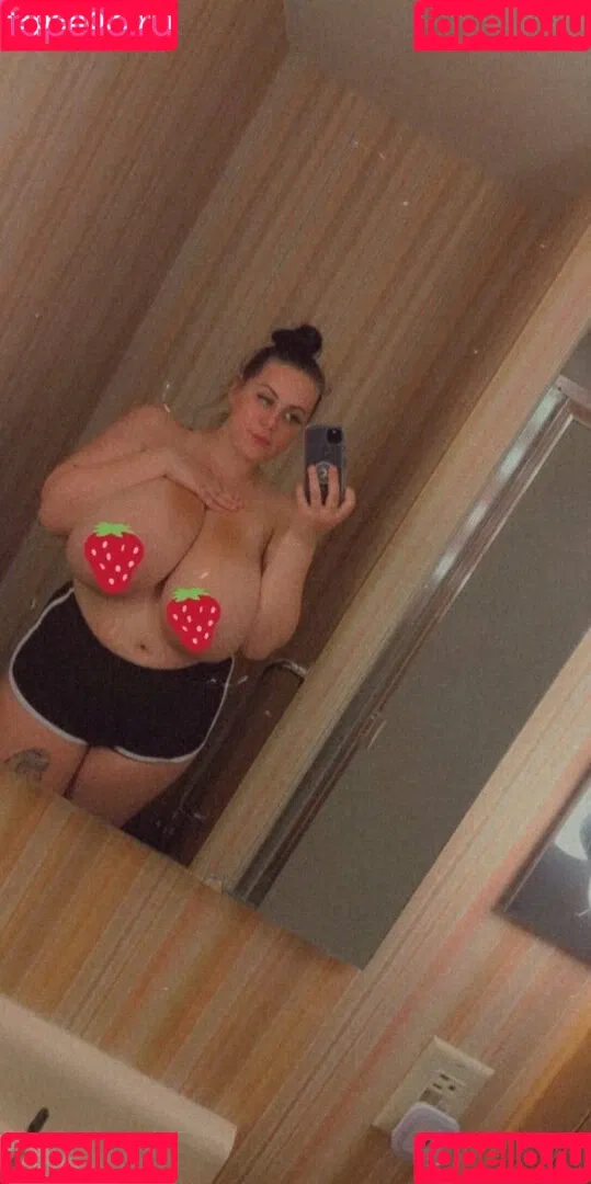 Lucy June Onlyfans Photo Gallery 
