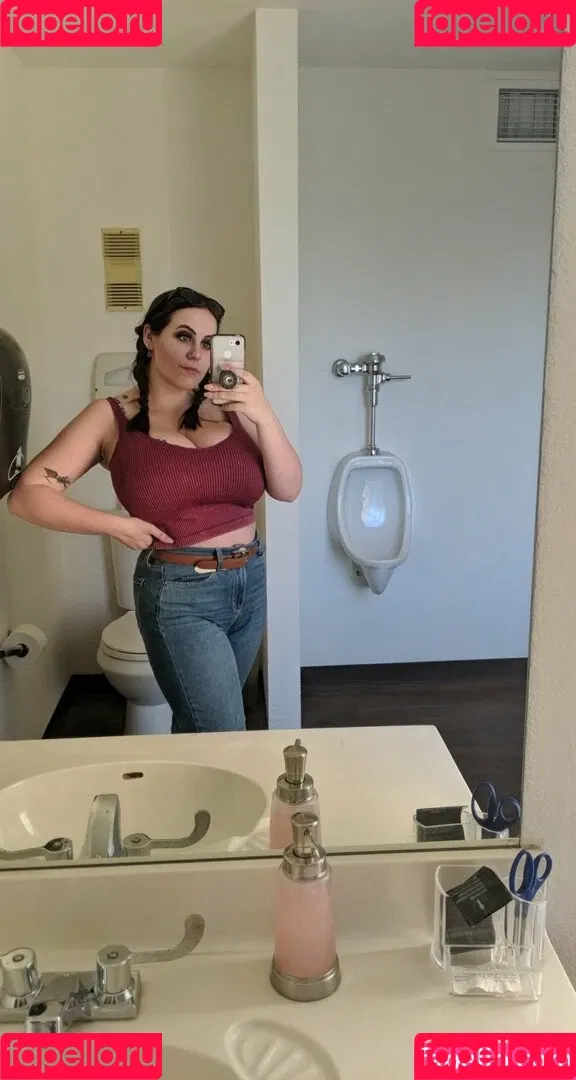 Lucy June Onlyfans Photo Gallery 