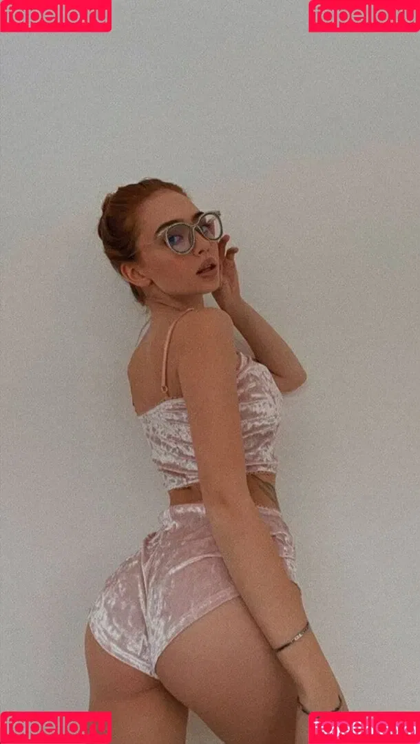 Renata Ri Onlyfans Photo Gallery 