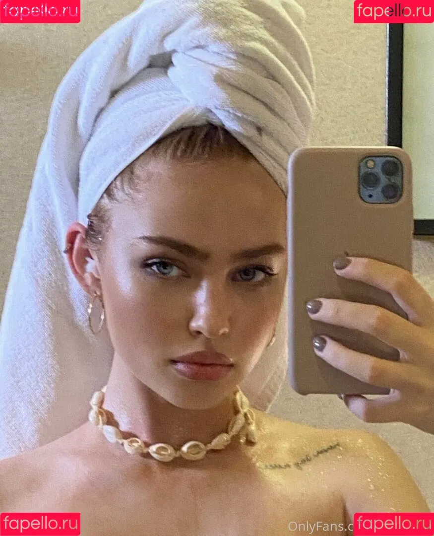 Renata Ri Onlyfans Photo Gallery 