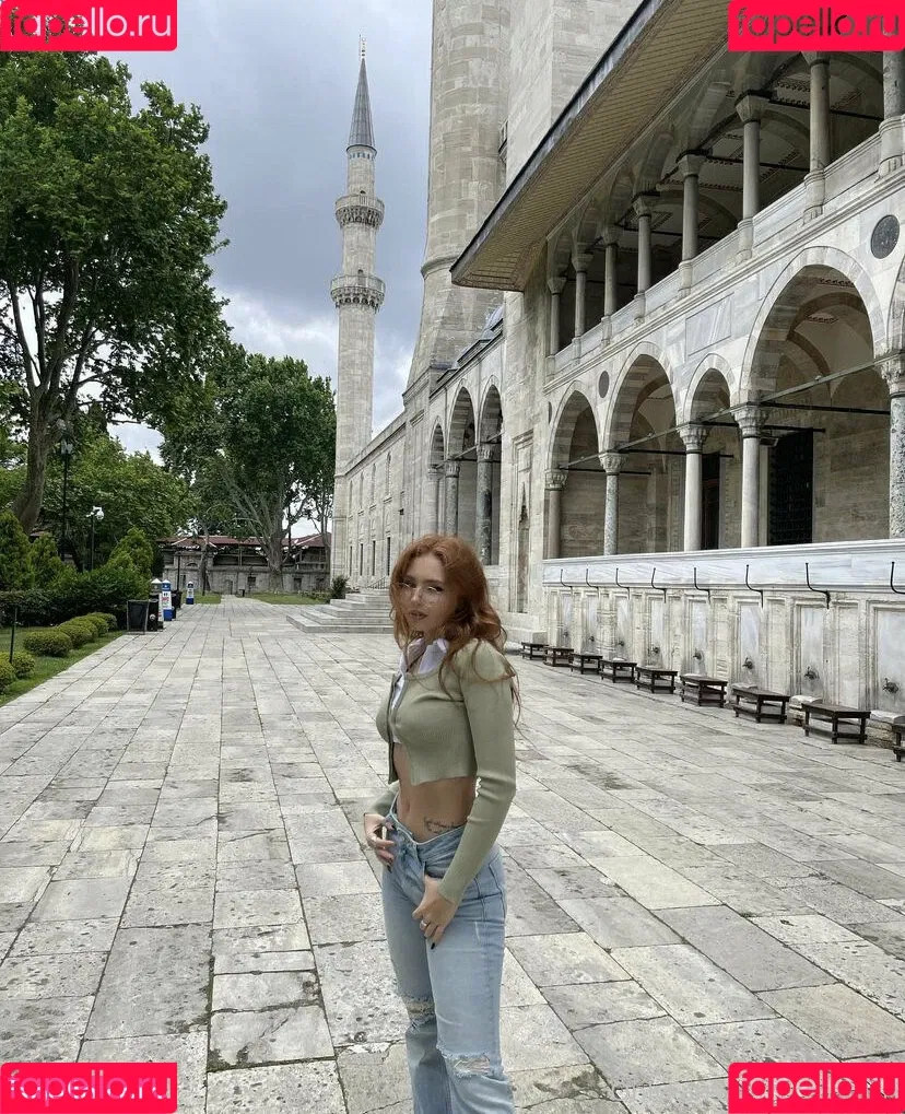 Renata Ri Onlyfans Photo Gallery 