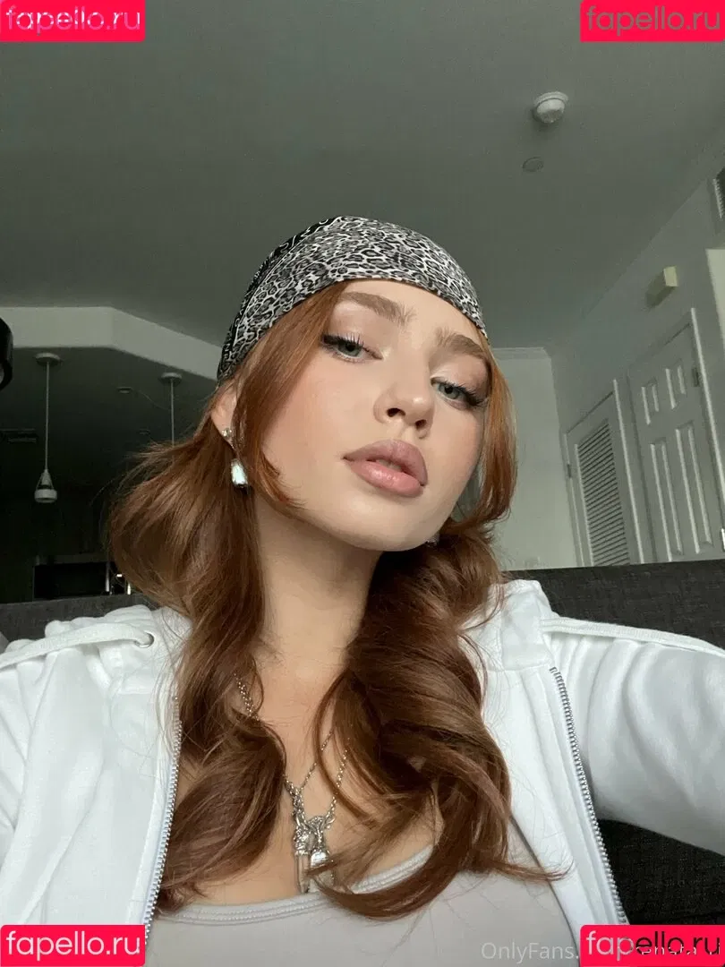 Renata Ri Onlyfans Photo Gallery 