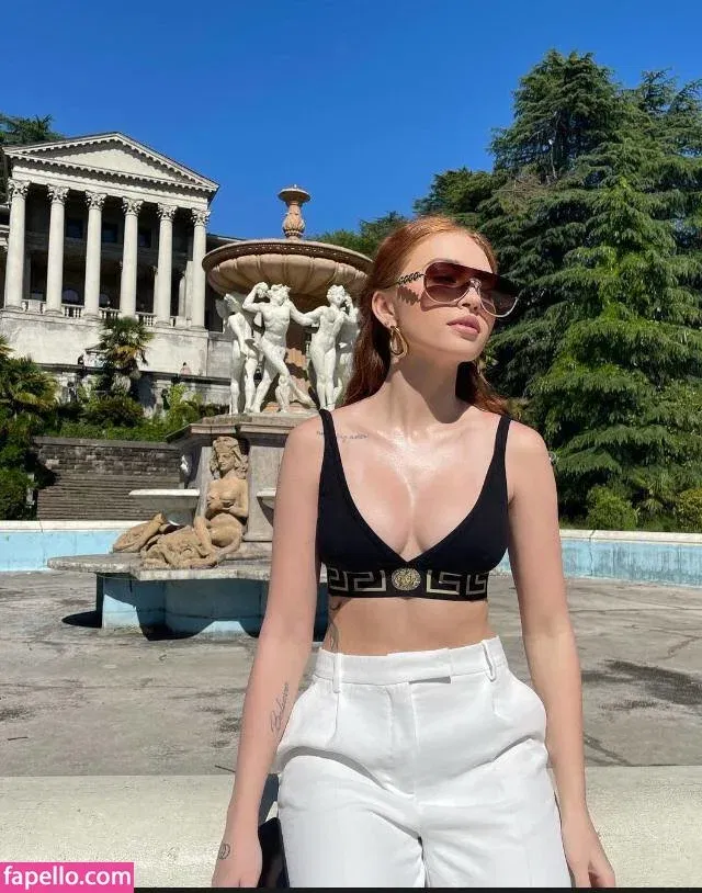 Renata Ri Onlyfans Photo Gallery 