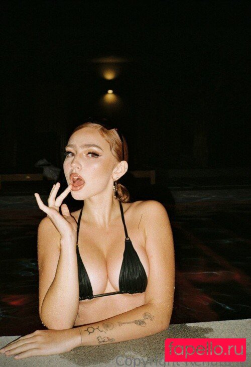 Renata Ri Onlyfans Photo Gallery 