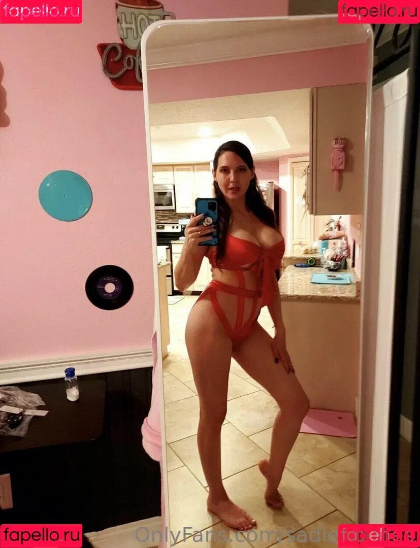 Sadie Holmes Onlyfans Photo Gallery 